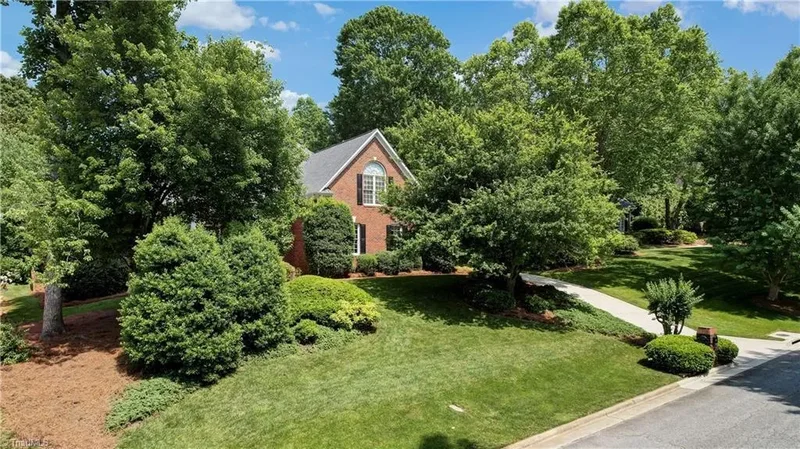 4208 Bitternut Trail, Greensboro, North Carolina, United States. - Photo 41