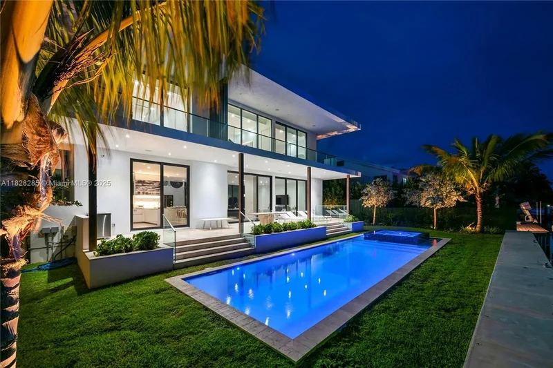 1410 S Biscayne Point Rd, Miami Beach, Florida, United States. - Photo 48