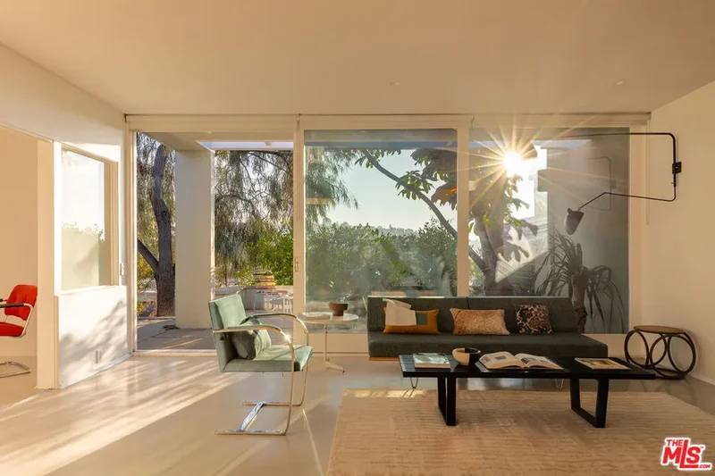2845 1/2 Avenel Street, Los Angeles, California, United States. - Photo 27