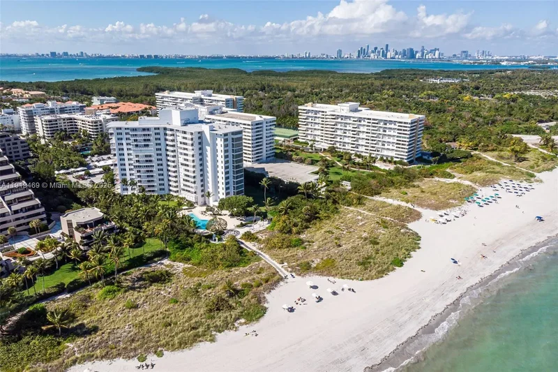 200 Ocean Lane Dr 407-GR09, Key Biscayne, Florida, United States. - Photo 15