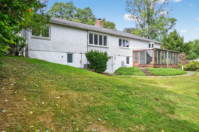 12 Griffith Lane , Huntington, NY 11743, Halesite, New York, United States. - Photo 13