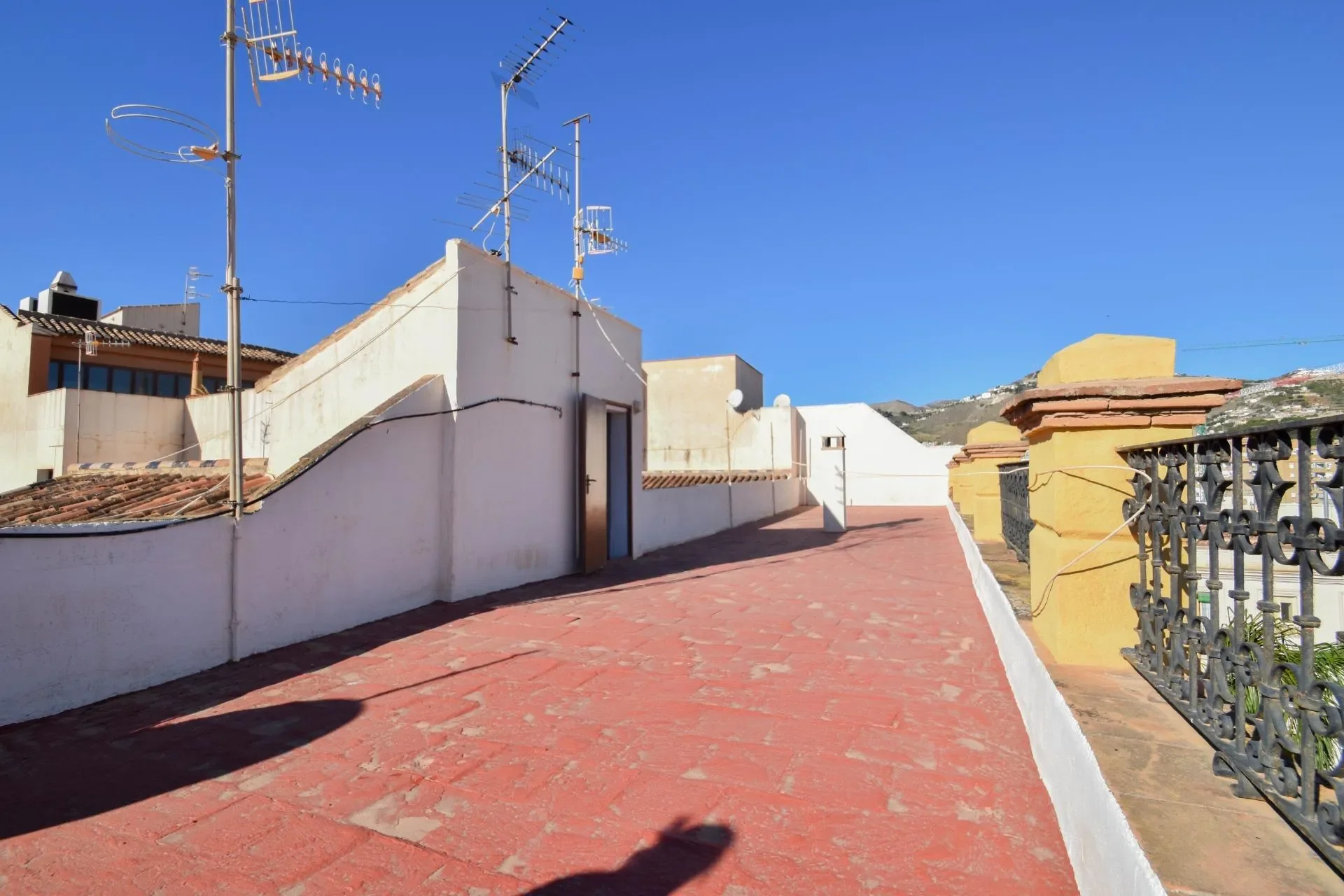 Exterior photo 9