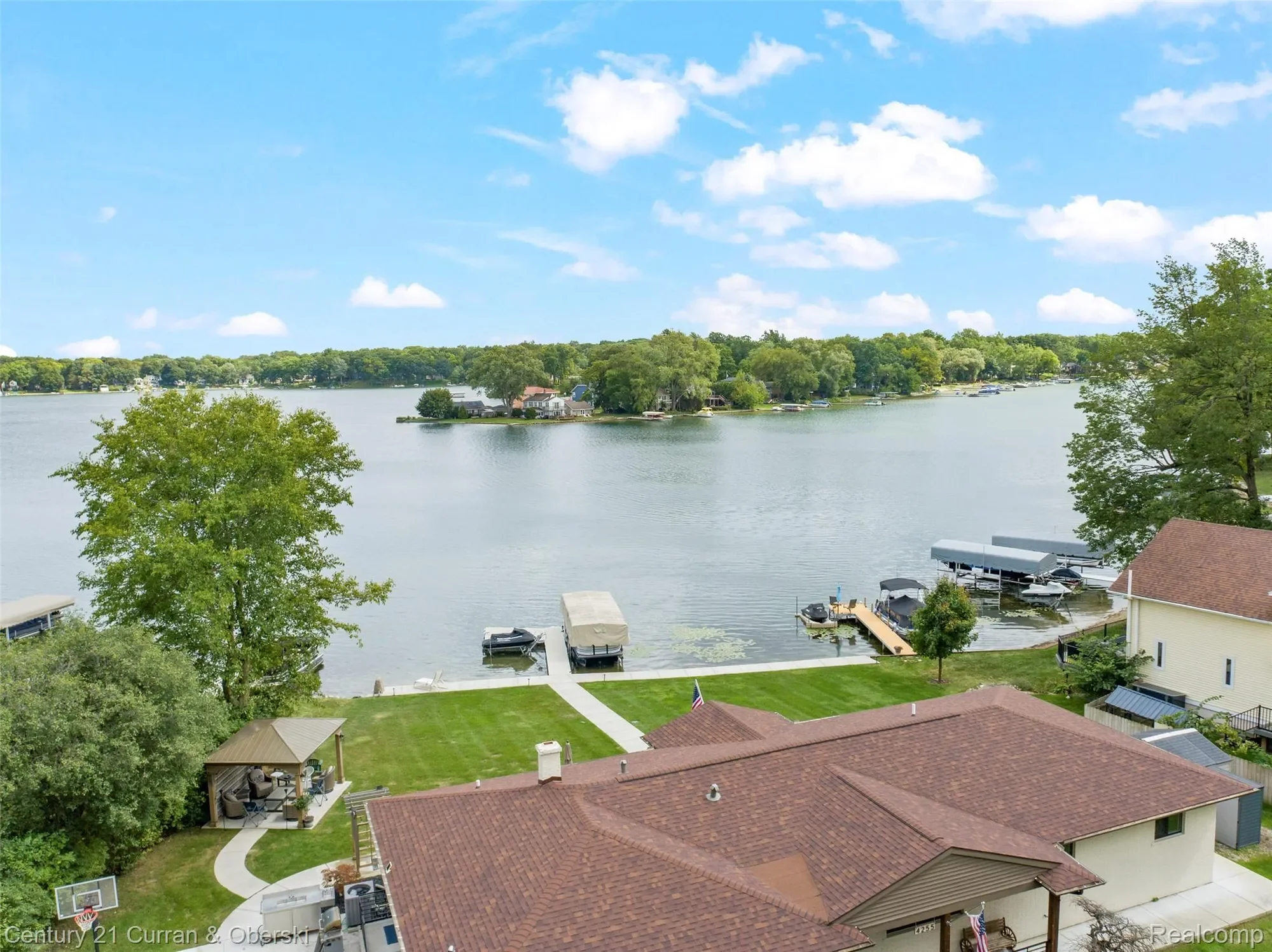 4255 Lakewood Drive, Waterford Charter Township, MI 48329, Pontiac, Michigan, United States. - Photo 14