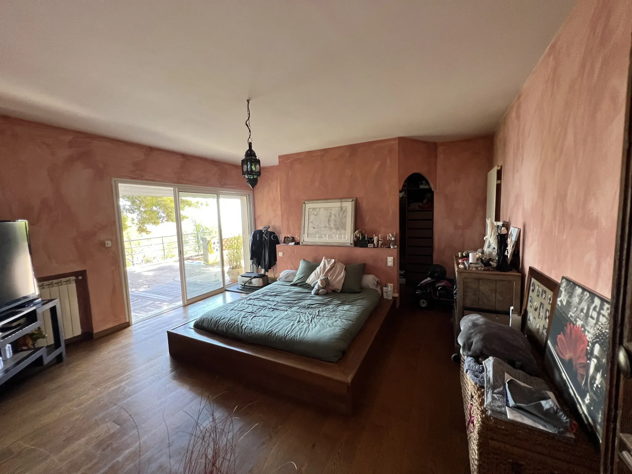 Gallery photo 6