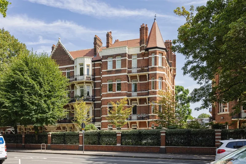 Brook Green, London, W6, London, England, United Kingdom. - Photo 9