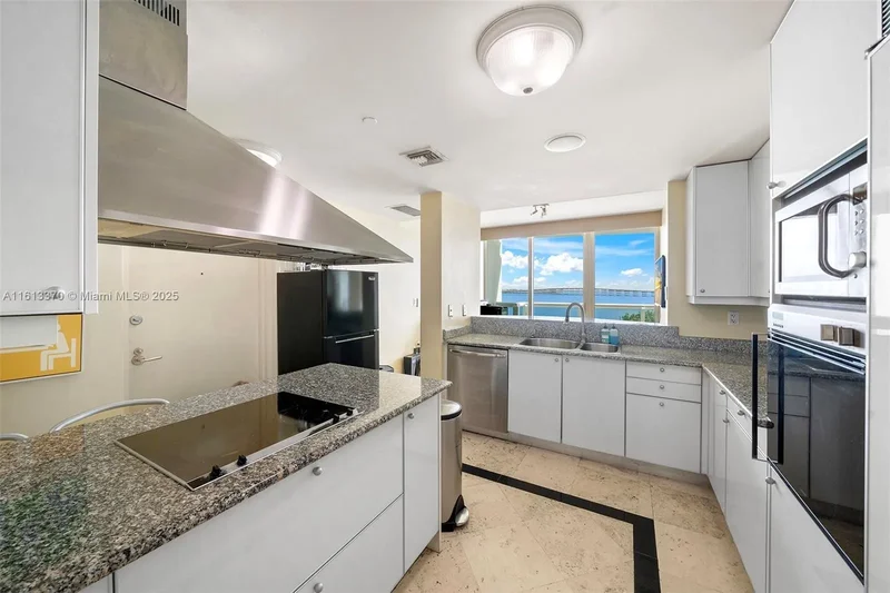 1643 Brickell Ave 704, Miami, Florida, United States. - Photo 17