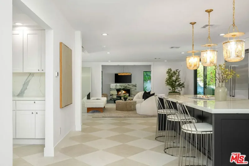 4608 Westchester Drive, Los Angeles, California, United States. - Photo 34