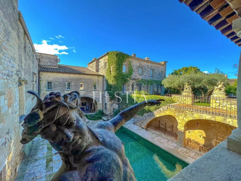 Uzès, Occitanie, France. - Photo 2