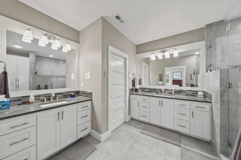 325 N Cowboy St, Sisters, OR 97759, Sisters, Oregon, United States. - Photo 24