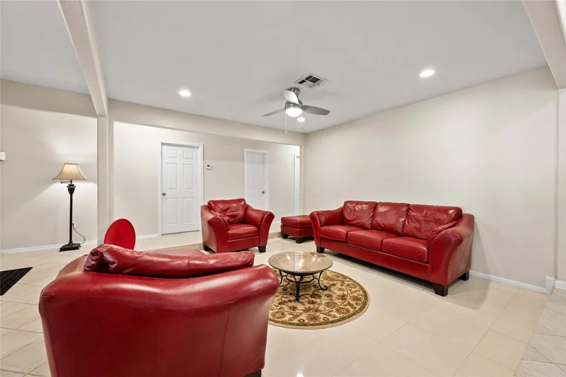2331 Carleen Road, Houston, TX 77018, Houston, Texas, United States. - Photo 10