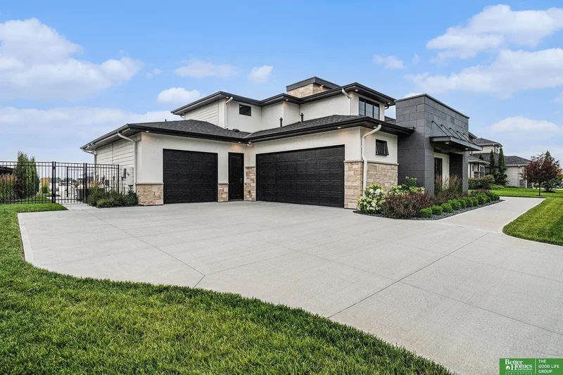 29203 Mary Street, Valley, NE 68064, King Lake, Nebraska, United States. - Photo 58