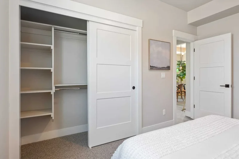 20536 NE Empire Avenue , Bend, OR 97701, Bend, Oregon, United States. - Photo 17