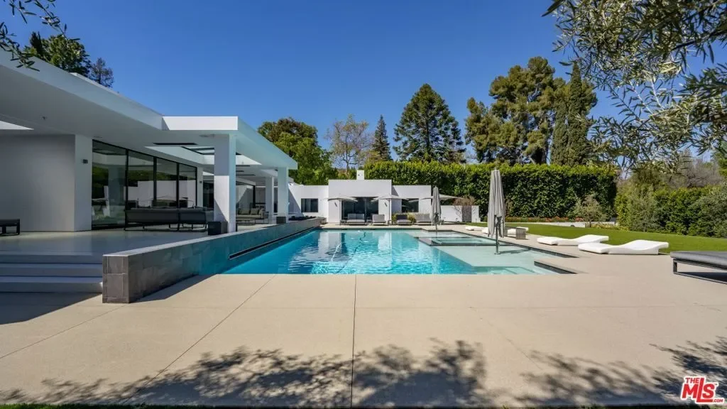 16032 VALLEY VISTA Boulevard, Los Angeles, California, United States. - Photo 35