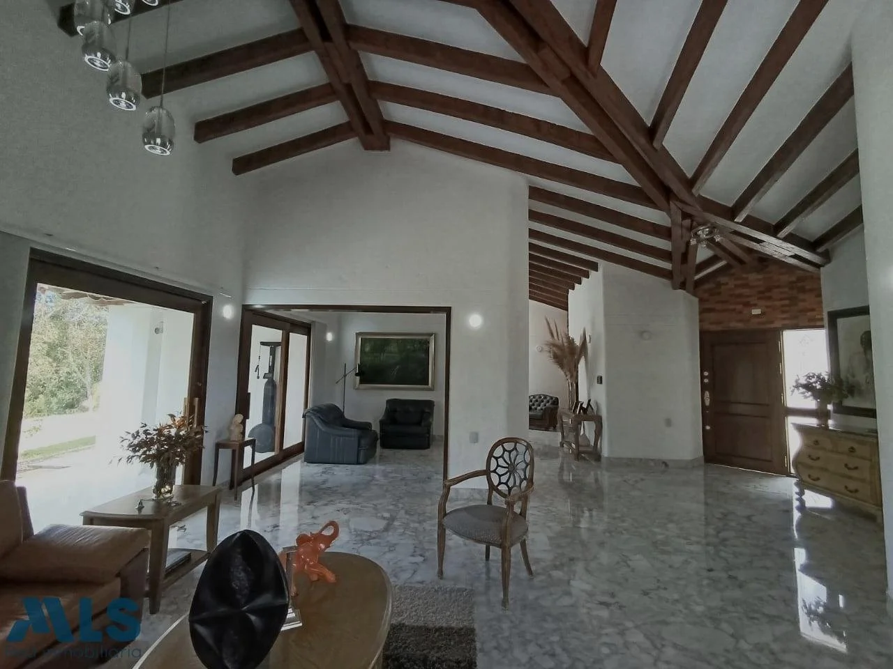 Gallery photo 6