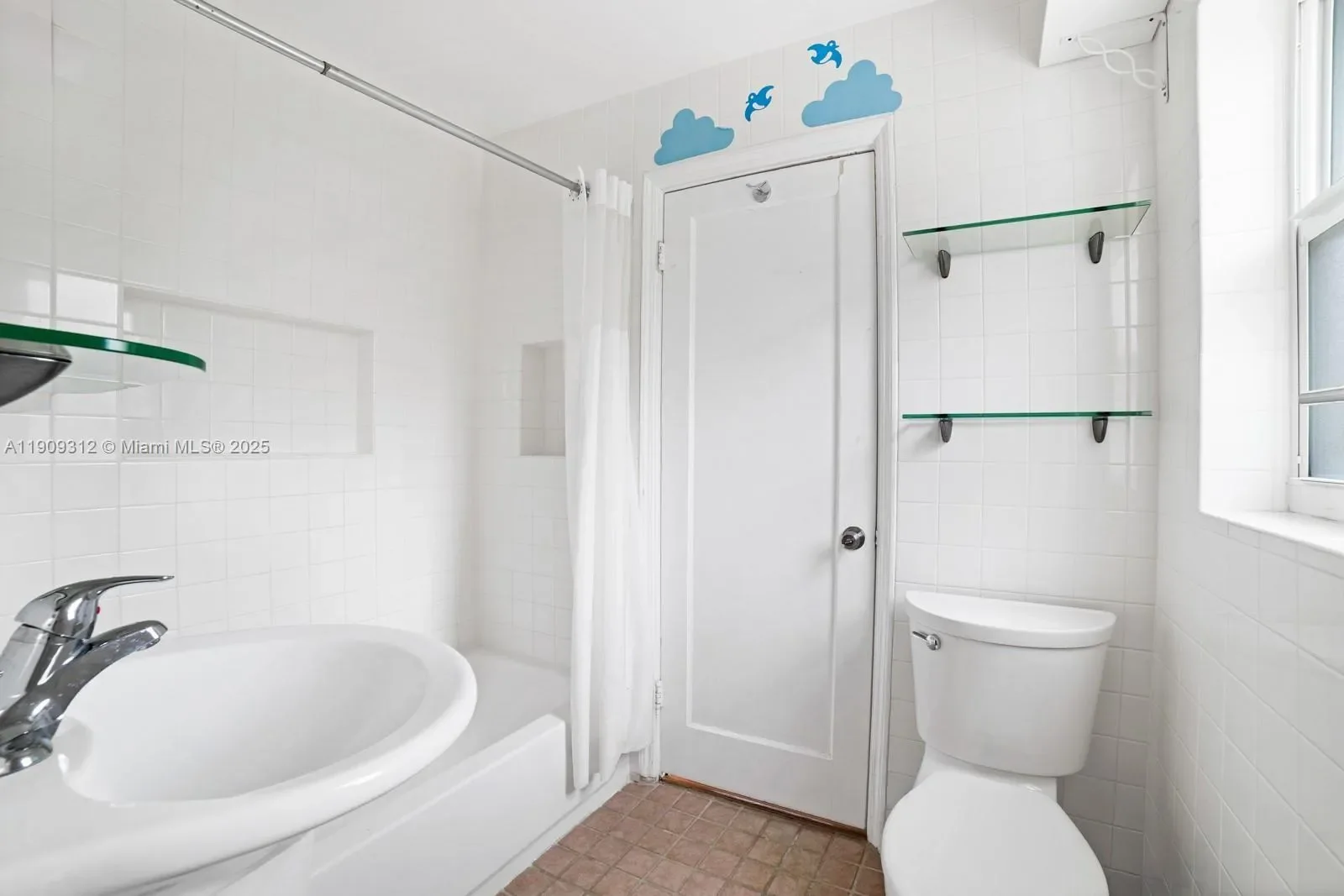3470 N Meridian Ave, Miami Beach, Florida, United States. - Photo 13