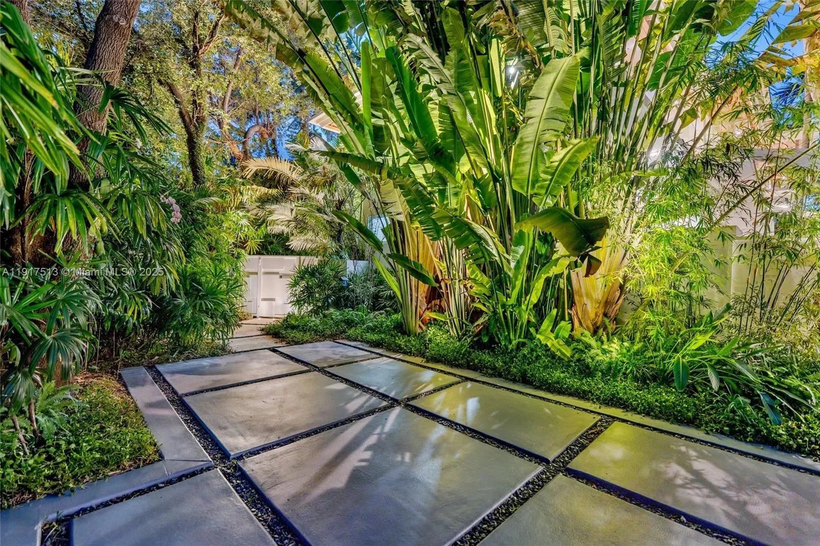 7150 W Lago Dr, Miami, Florida, United States. - Photo 66