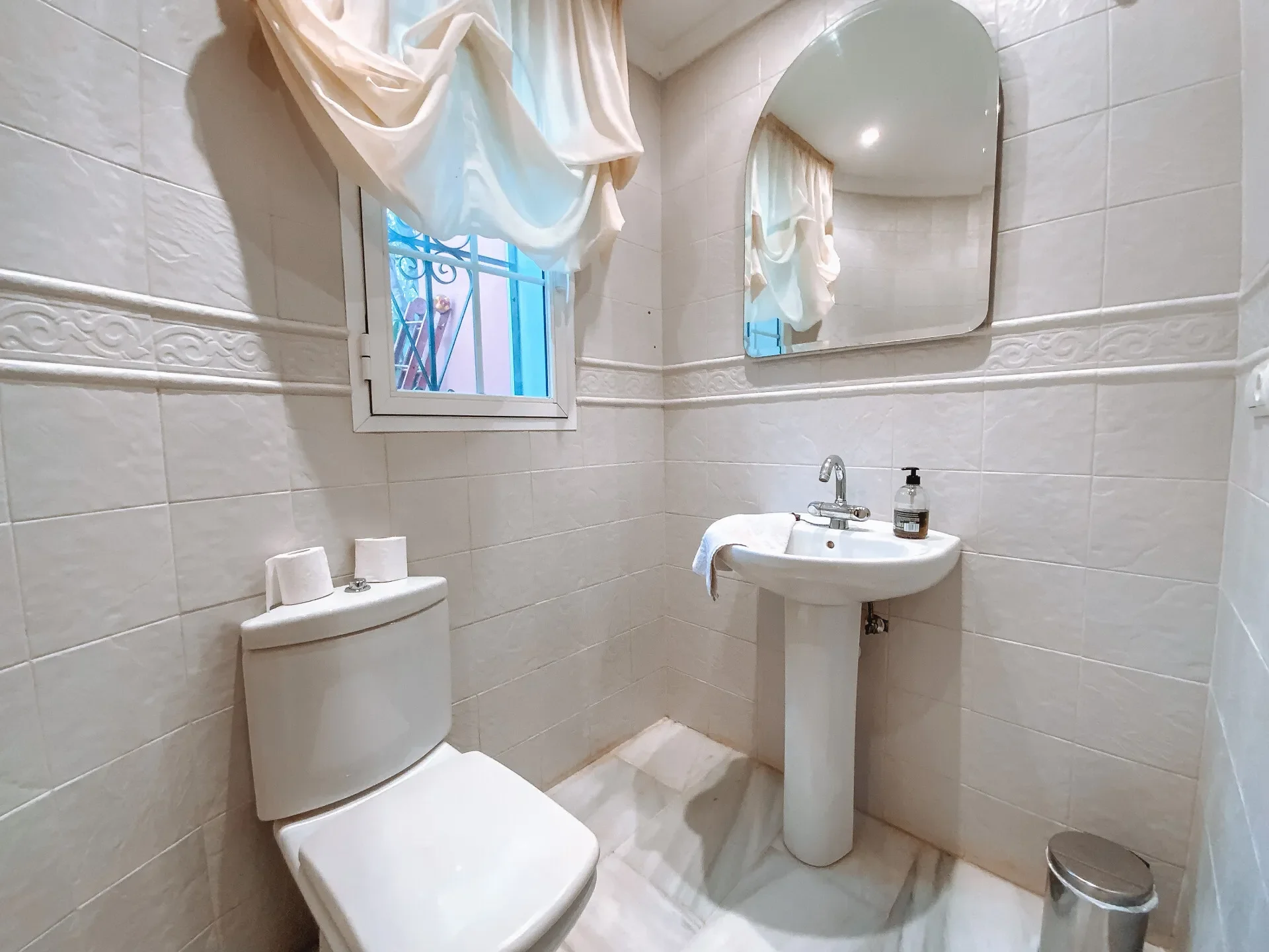 Gallery photo 9