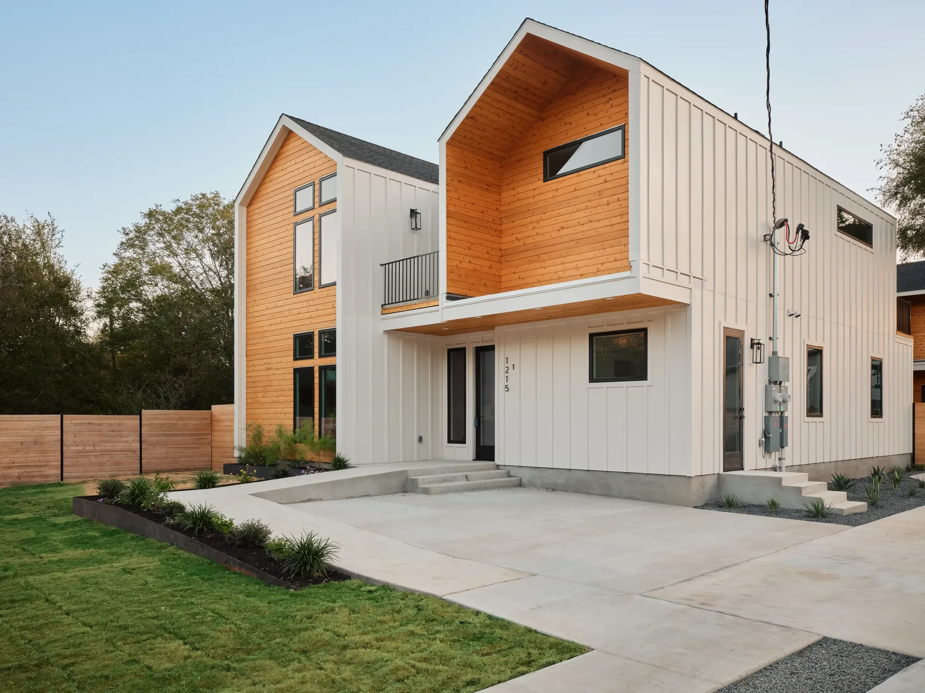 Exterior photo 2