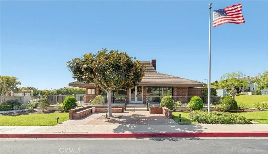 10 Shoal Drive, Newport Beach, California, United States. - Hero Image
