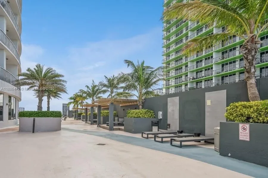 1750 N Bayshore Dr, Miami, Florida, United States. - Photo 10