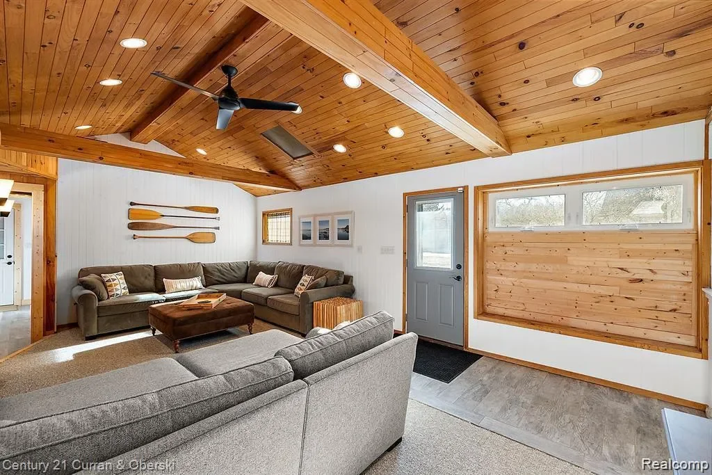 222 Ackerson Lake Drive, Jackson, MI 49201, Leoni, Michigan, United States. - Photo 13