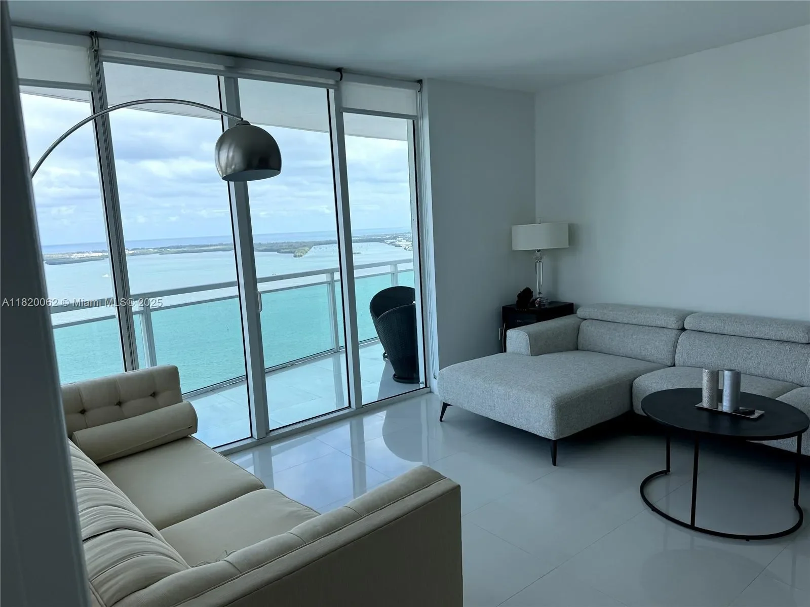950 Brickell Bay Dr, #3710, Miami, Florida, United States. - Photo 20