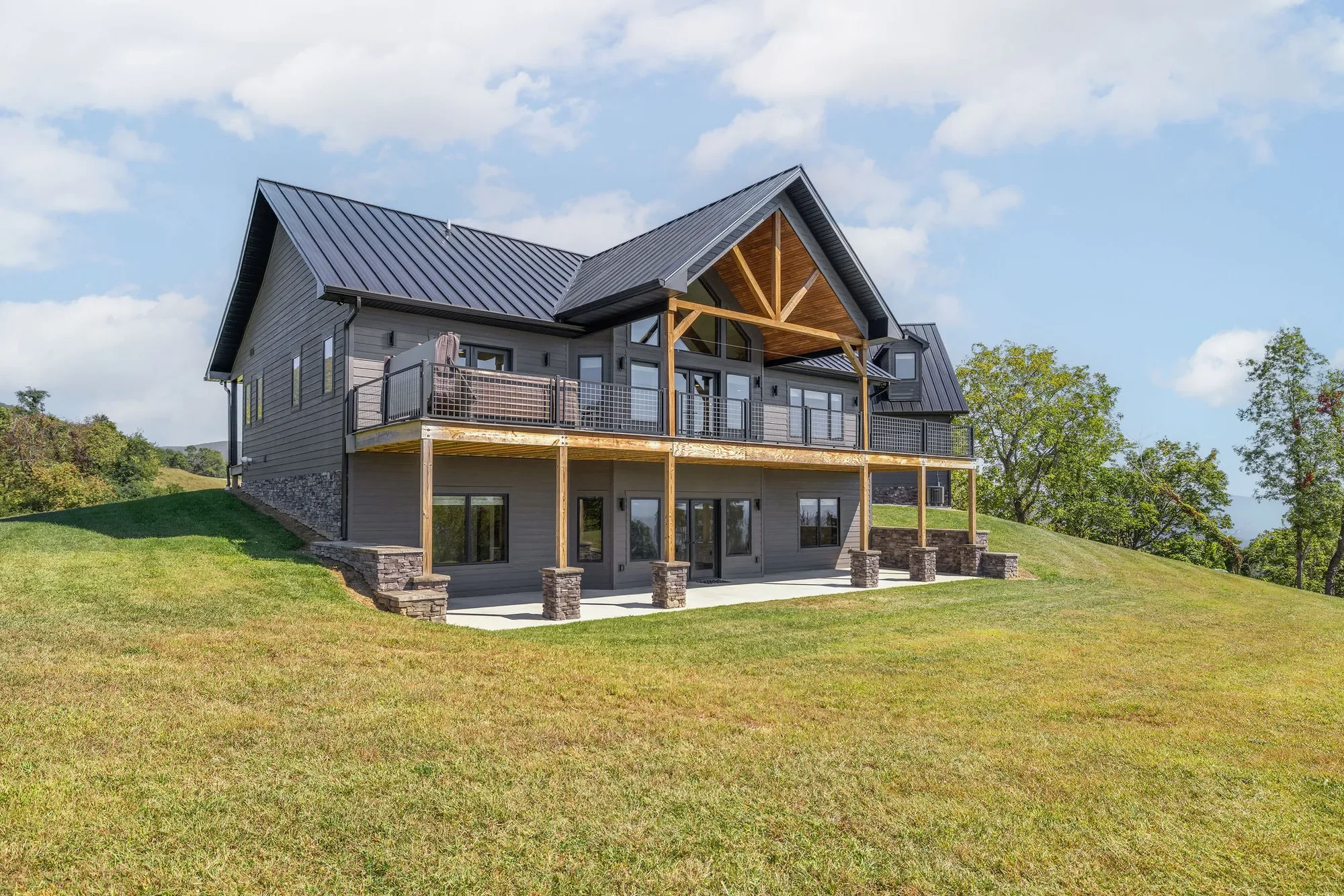 699 Hendrickson Rd, Pembroke, VA 24136, Pembroke, Virginia, United States. - Photo 3