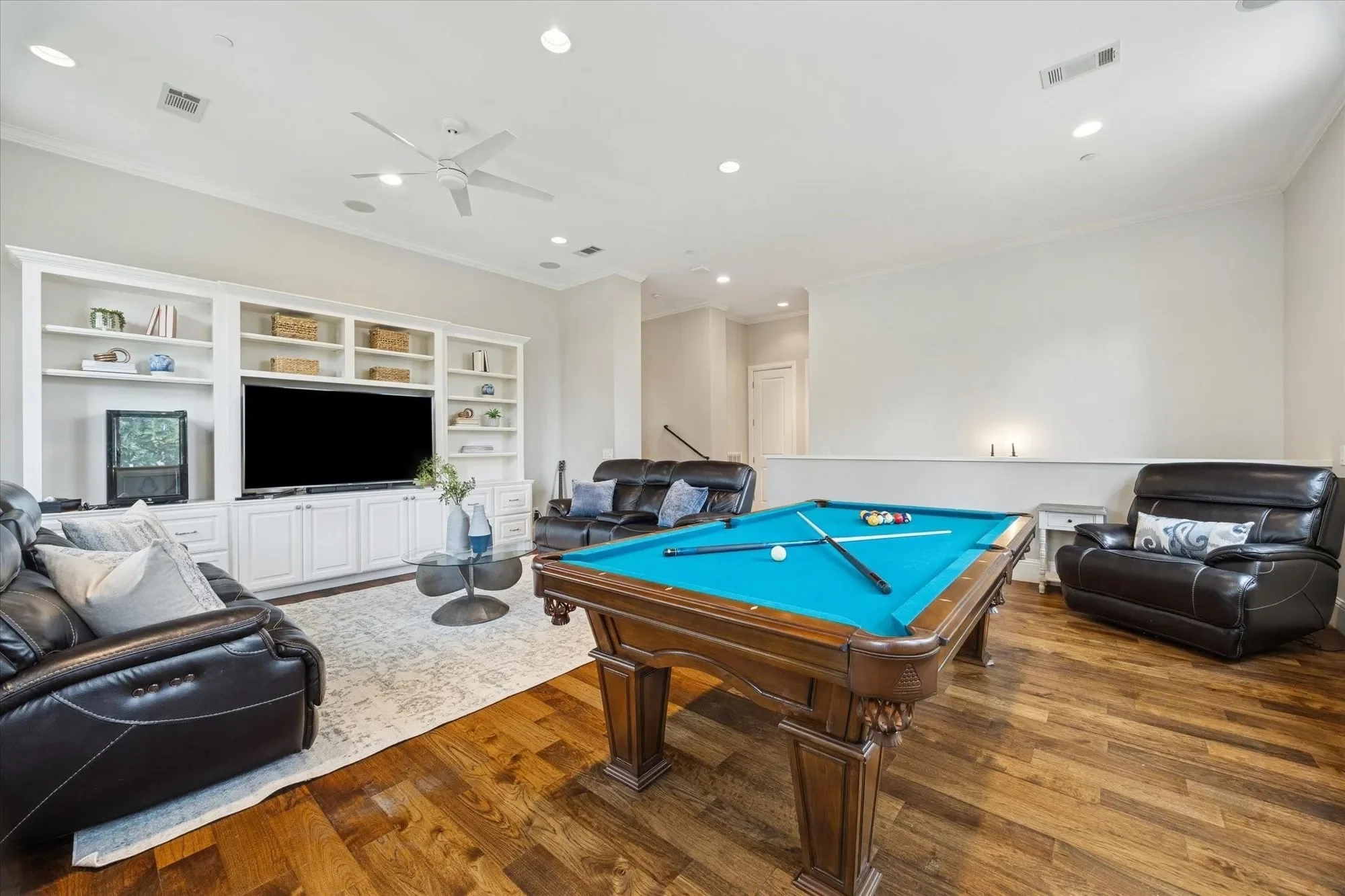 711 Timber Hill Drive, Hedwig Village, Texas, United States. - Photo 31