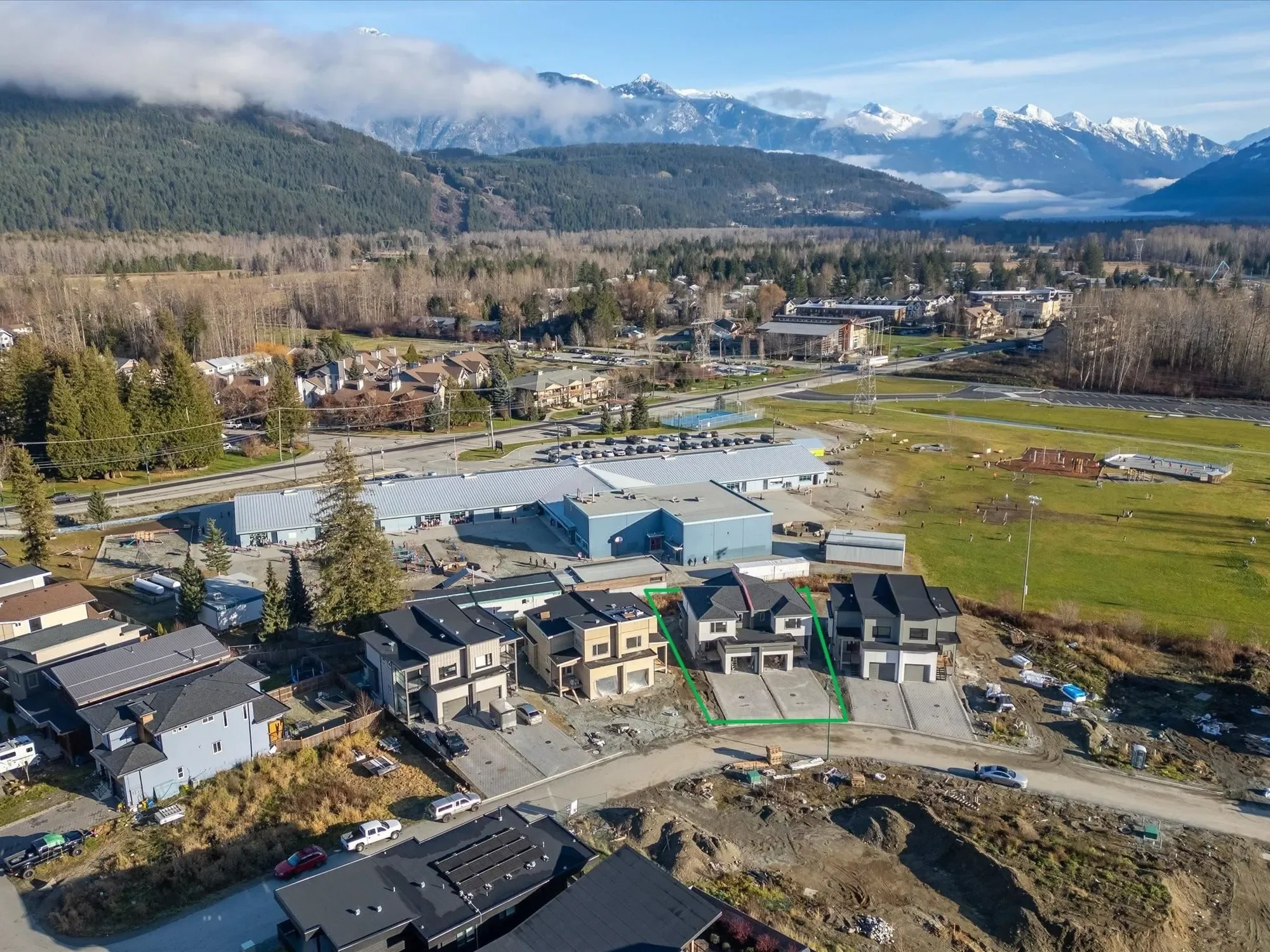 1005 Phare Crescent, Pemberton, British Columbia, Canada. - Photo 2