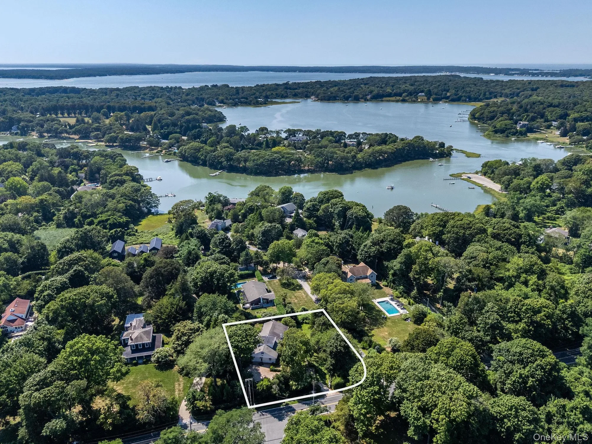 1 Gazon Road, Shelter Island, New York, United States. - Photo 31