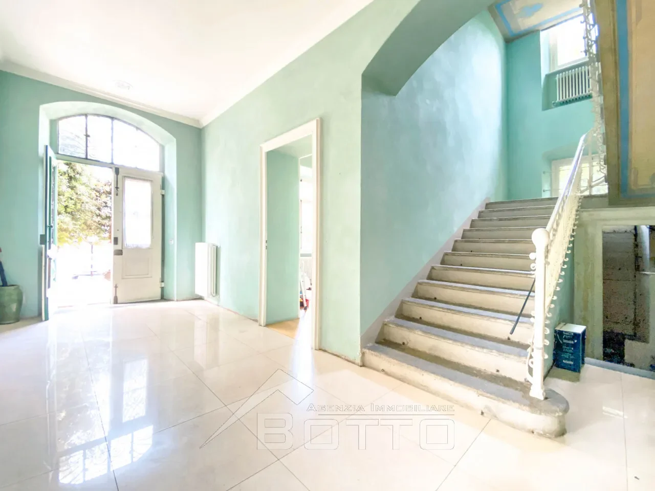Gallery photo 10