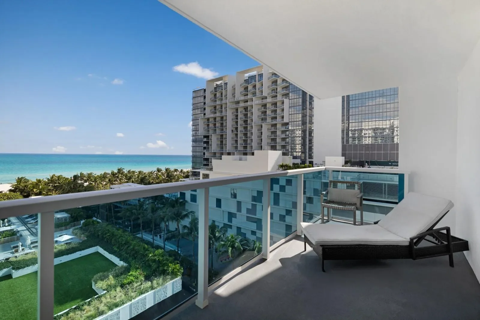 2301 Collins Ave 838, Miami Beach, Florida, United States. - Photo 9
