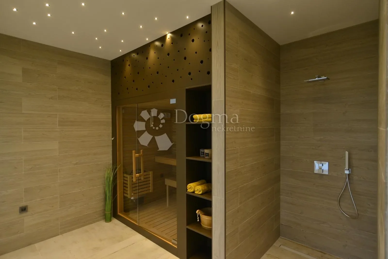 Gallery photo 2