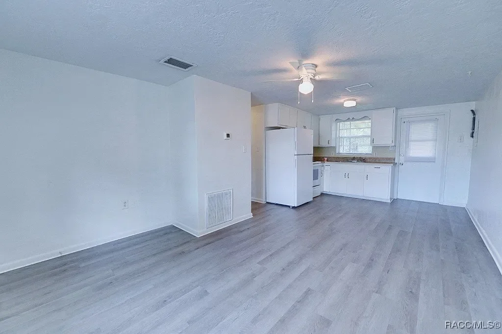 1154 NE 1st Street, Crystal River, FL 34429, Crystal River, Florida, United States. - Photo 18