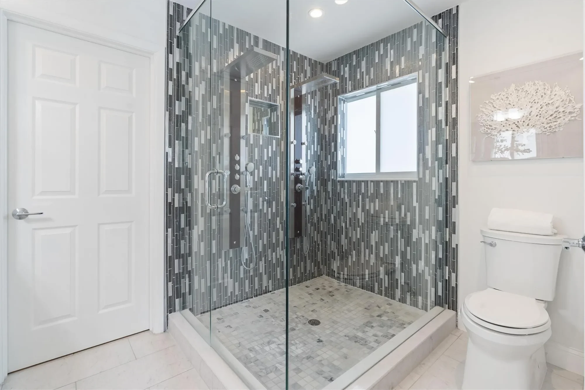 370 SE 3rd Ct, Pompano Beach, Florida, United States. - Photo 10