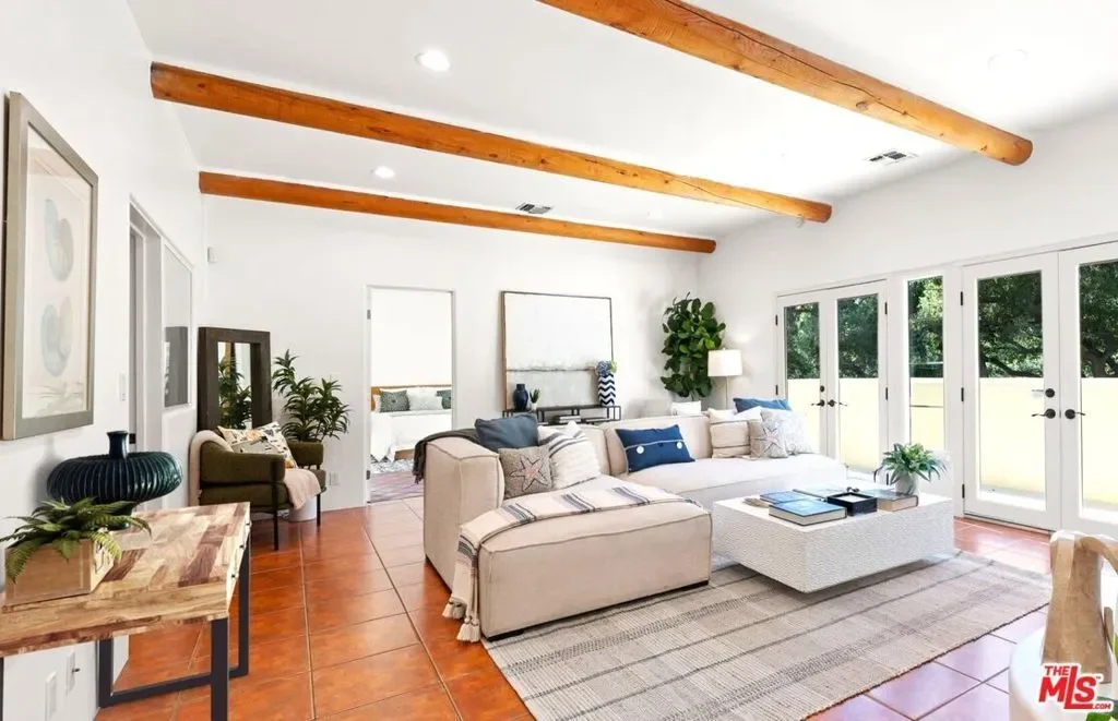 25648 Timpangos Drive, Hidden Hills, California, United States. - Photo 5