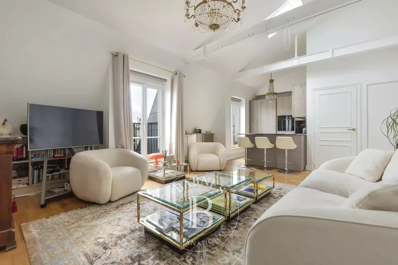 Paris 8 - Monceau/Villiers: Fully renovated apartment - 1 bedroom!