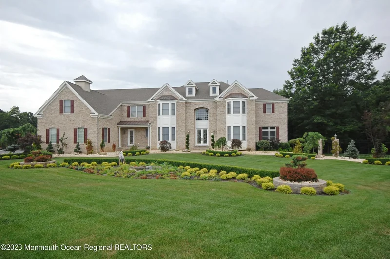 6 Bedrooms Other Residential