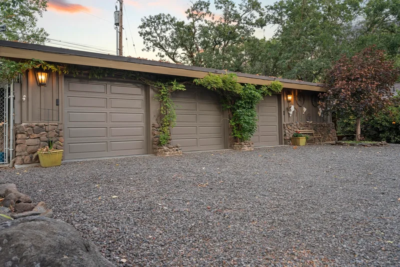 2871 Cobleigh, Eagle Point, OR, 97524, USA, Eagle Point, Oregon, United States. - Photo 48