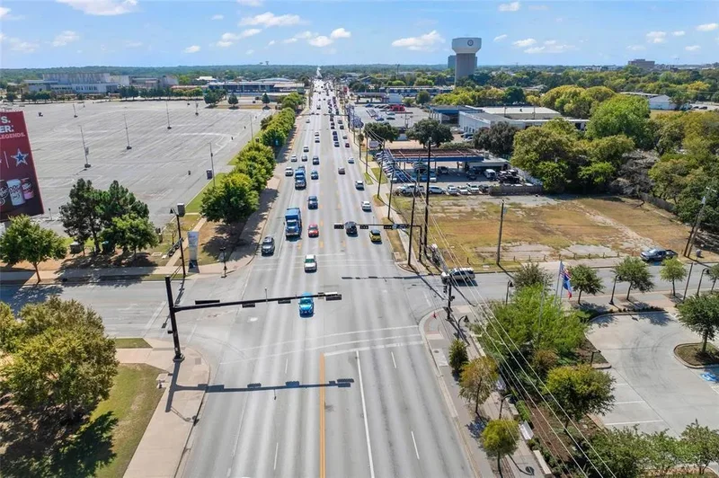 818 E Rogers Street, Arlington, TX 76011, Arlington, Texas, United States. - Photo 9