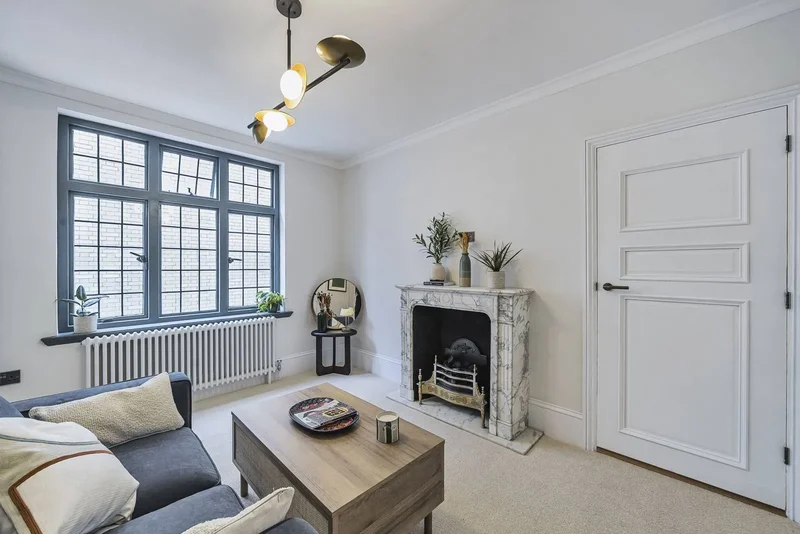 2 Little Grosvenor Court, Central London, London, England, United Kingdom. - Photo 2