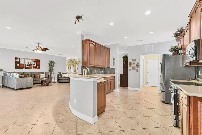 7131 67th Ter E, Bradenton, FL 34203, Bradenton, Florida, United States. - Photo 3