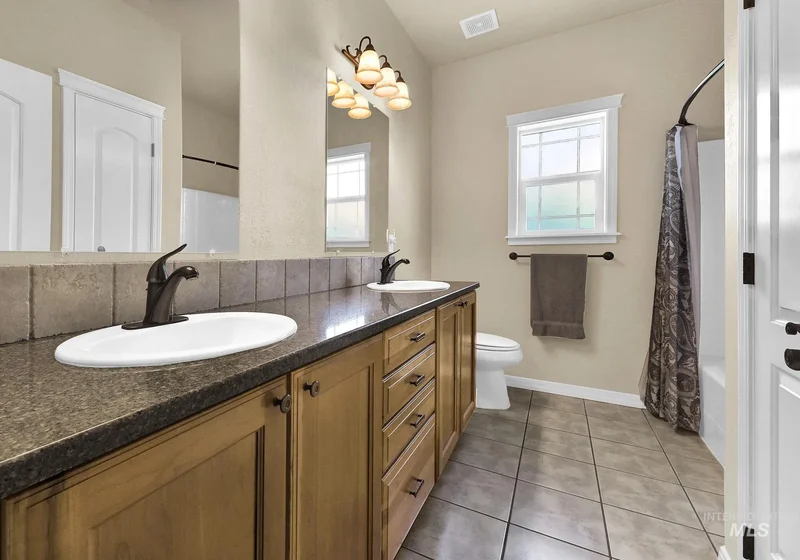 2025 N 6th E, Mountain Home, ID 83647, Mountain Home, Idaho, United States. - Photo 46