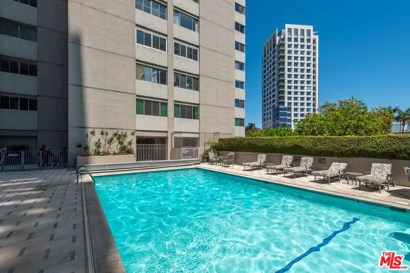 865 Comstock Avenue PHD, Los Angeles, California, United States. - Photo 35