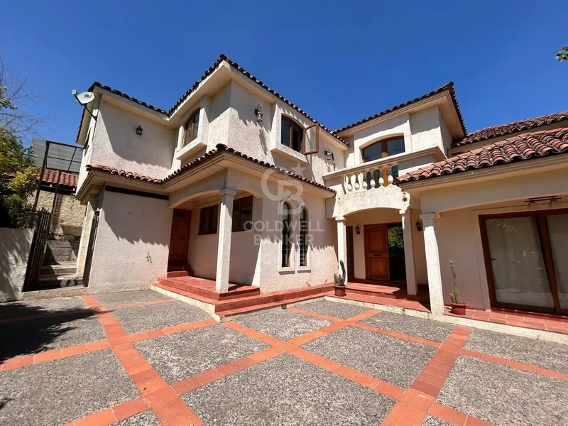 Condominio En La Reina Julia Bernstein