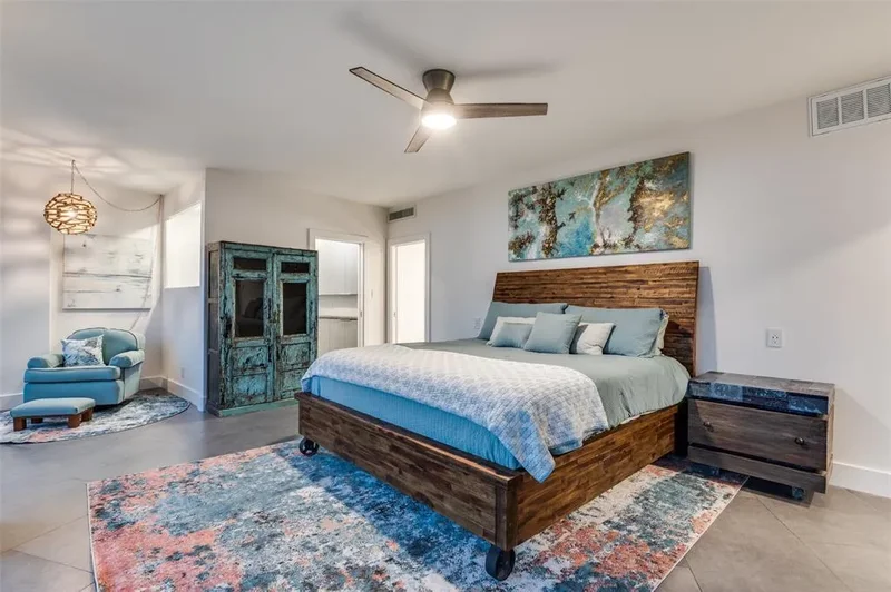 6211 W Northwest Highway 601, Dallas, Texas, United States. - Photo 4