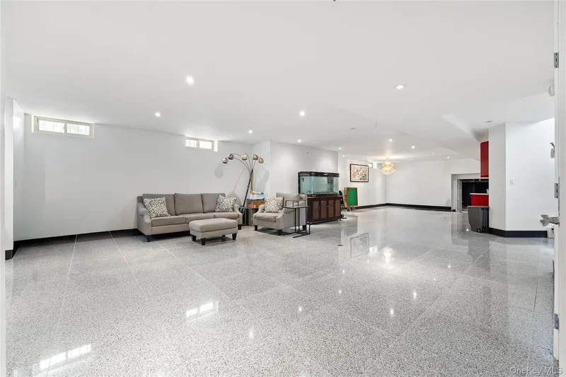 6435 Marathon Parkway, Little Neck, NY 11362, New York, New York, United States. - Photo 48