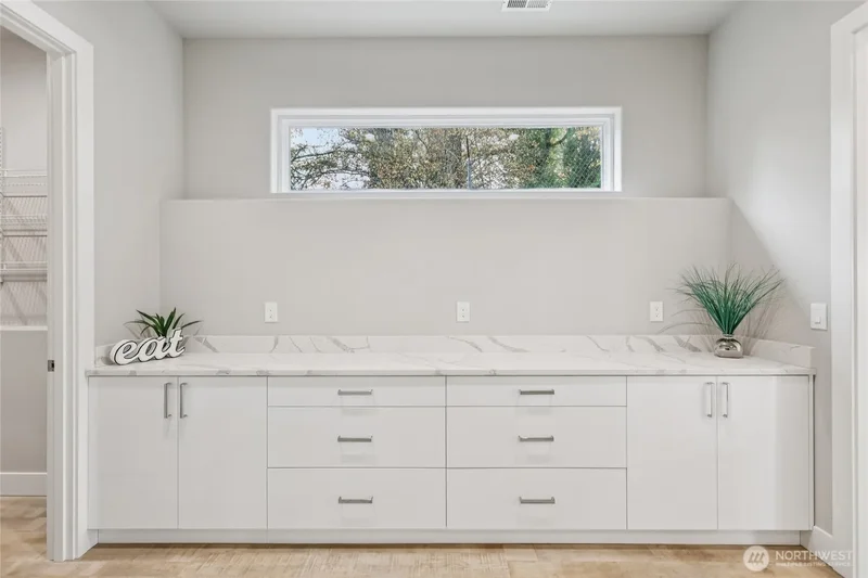 1217 S 273rd Place, Des Moines, WA 98198, Des Moines, Washington, United States. - Photo 10