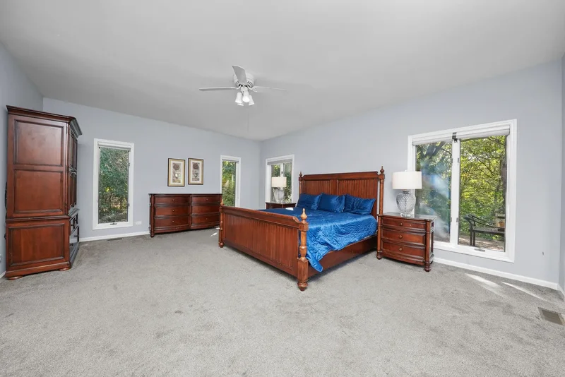 39 Deverell Drive , North Barrington, IL 60010-6924, Barrington Hills, Illinois, United States. - Photo 24