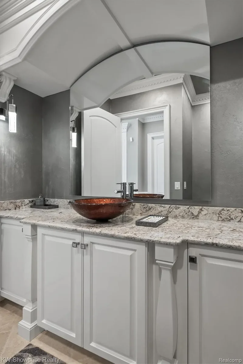 6608 Minnow Pond Drive, West Bloomfield Charter Township, MI 48322, Novi, Michigan, United States. - Photo 44